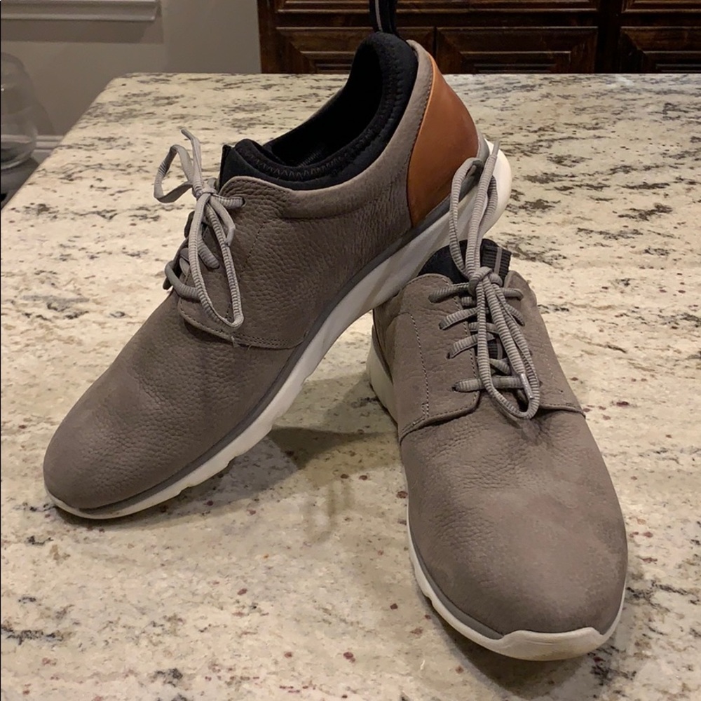 Johnston & Murphy Men’s Newbuck Comfort Oxford